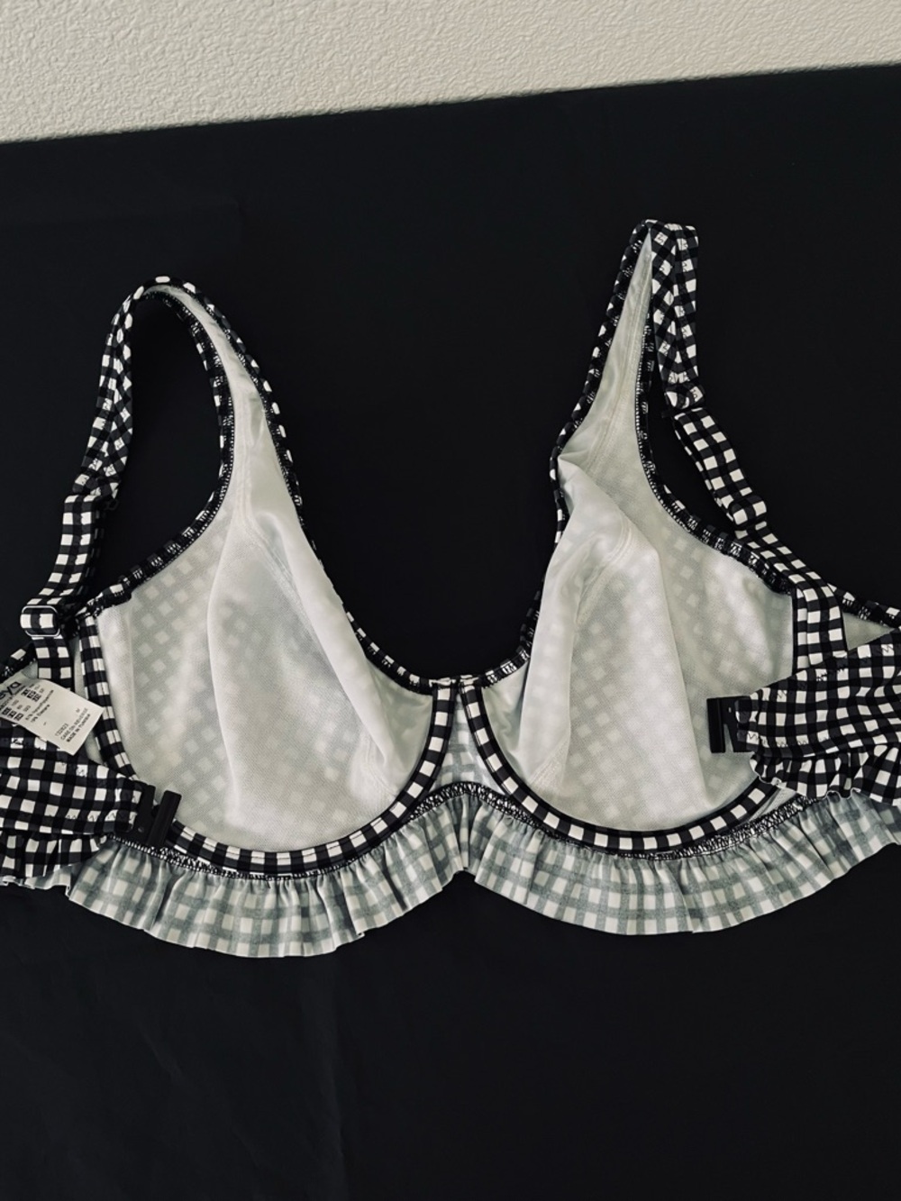 Freya Black & White Gingham Ruffle J-hook Bikini Top - Size 32i - NWOT - Picture 3 of 7